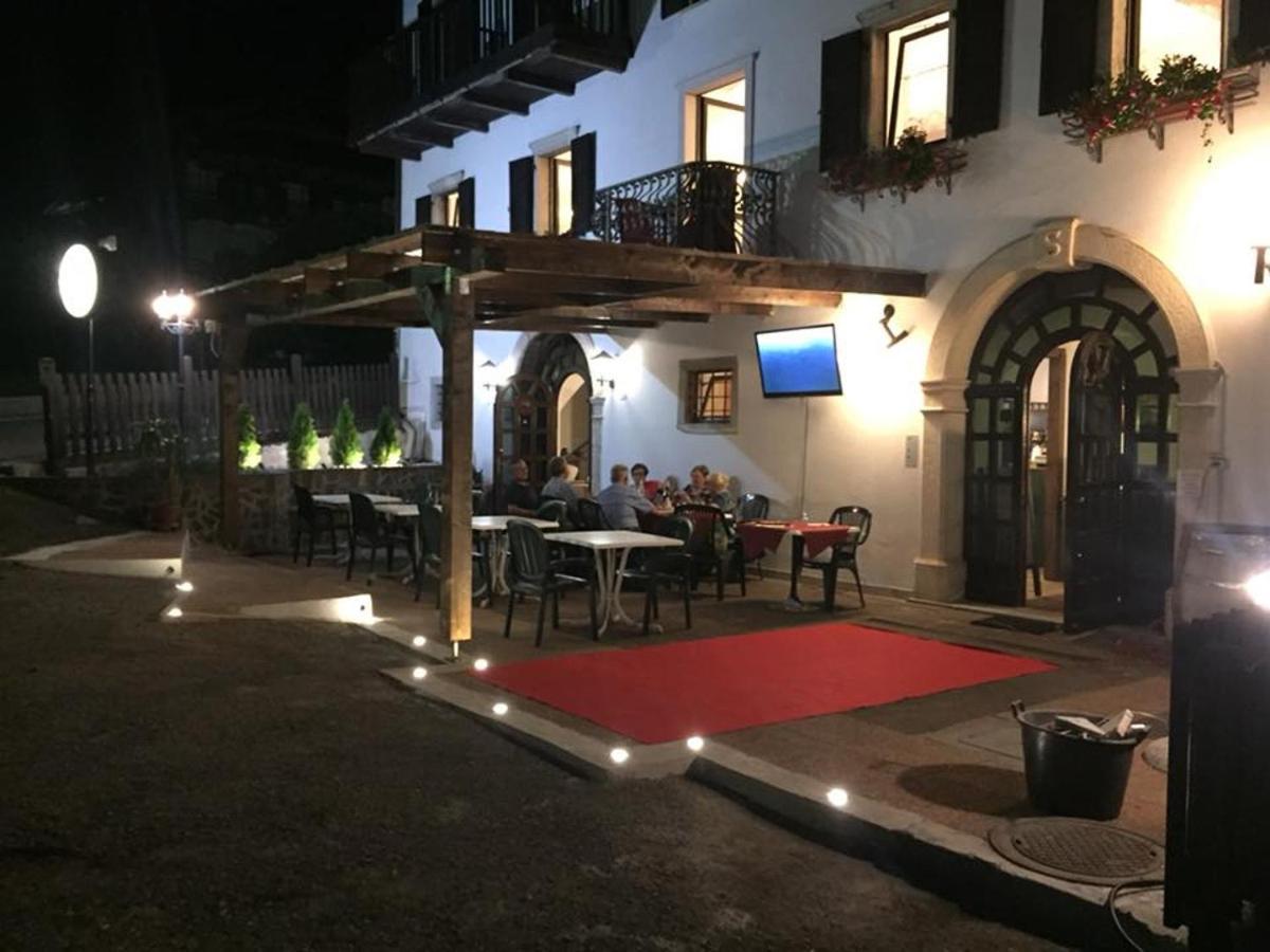 Albergo Locanda Corona Ballino Bagian luar foto